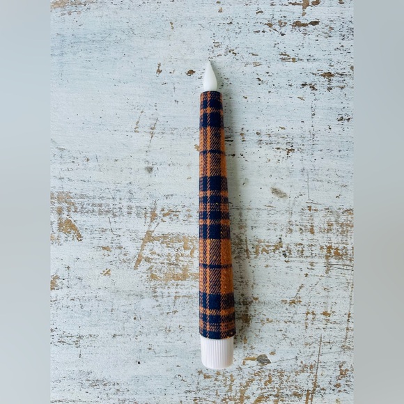 *Fall Plaid Realistic Flame LED Timer Taper - Picture 5 of 11